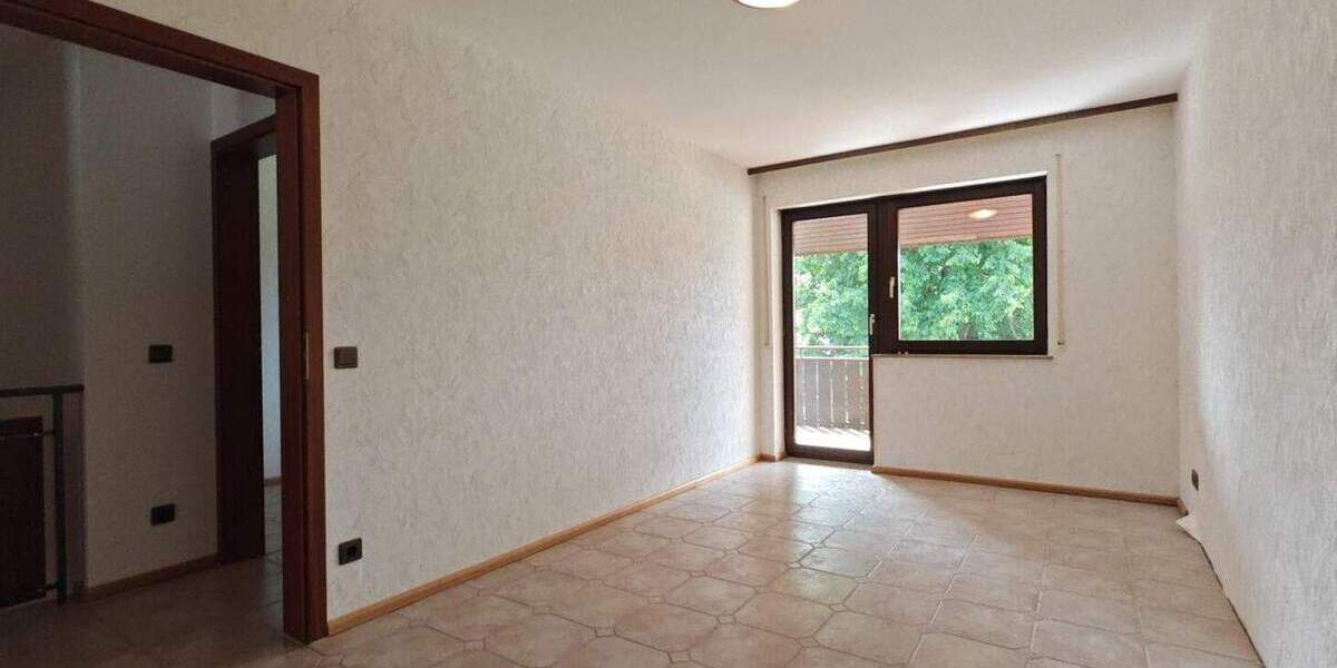 Reihenmittelhaus Pforzheim Büchenbronn - 5 Zimmer, 102 m&sup2;, 320.000&euro; | Angebot:25537570
