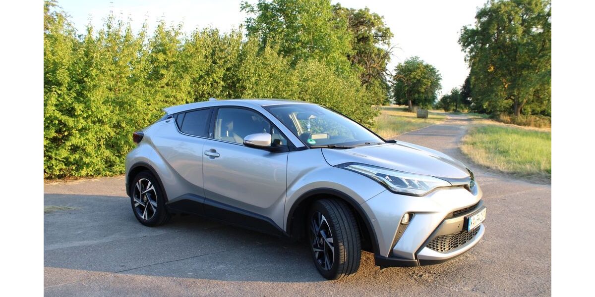 Toyota C-HR 105.000 km 22.000 &euro; Gaggenau 76571