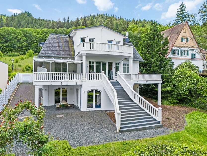 Haus zum Kaufen in Baden-Baden 2.800.000 € 460 m²