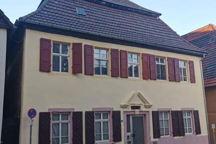 Haus Kraichtal - 7 Zimmer, 200 m&sup2;, 212.000&euro; | Angebot:26943558