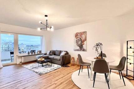 Wohnen über den Dächern - renovierte 3-Zimmerwohnung im 5. OG mit Süd-West-Balkon, Aufzug und TG 3 zimmer