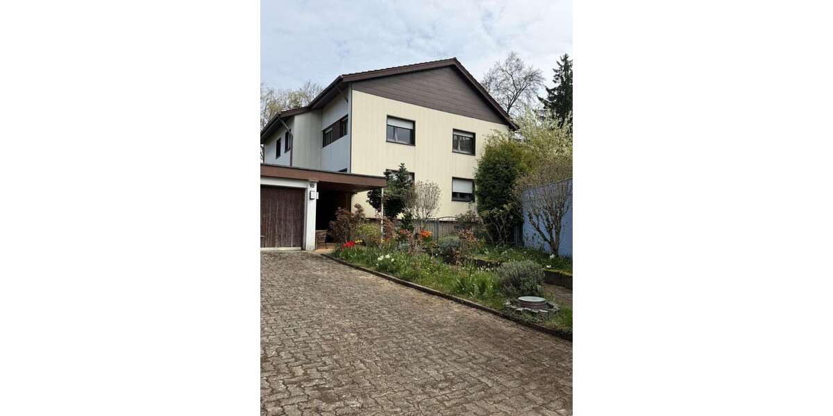 Einfamilienhaus Pforzheim Nordstadt - 7.5 Zimmer, 218 m&sup2;, 650.000&euro; | Angebot:26394601