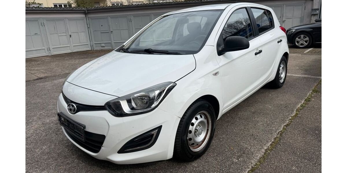 Hyundai i20 119.025 km 3.500 &euro; Karlsruhe 76185