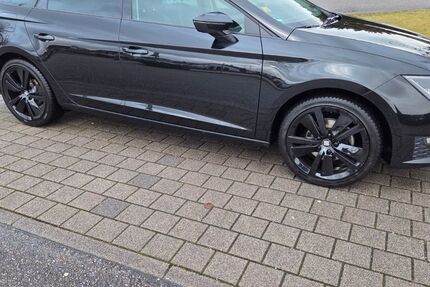 Seat Leon 98.000 km 12.500 &euro; Ötigheim 76470