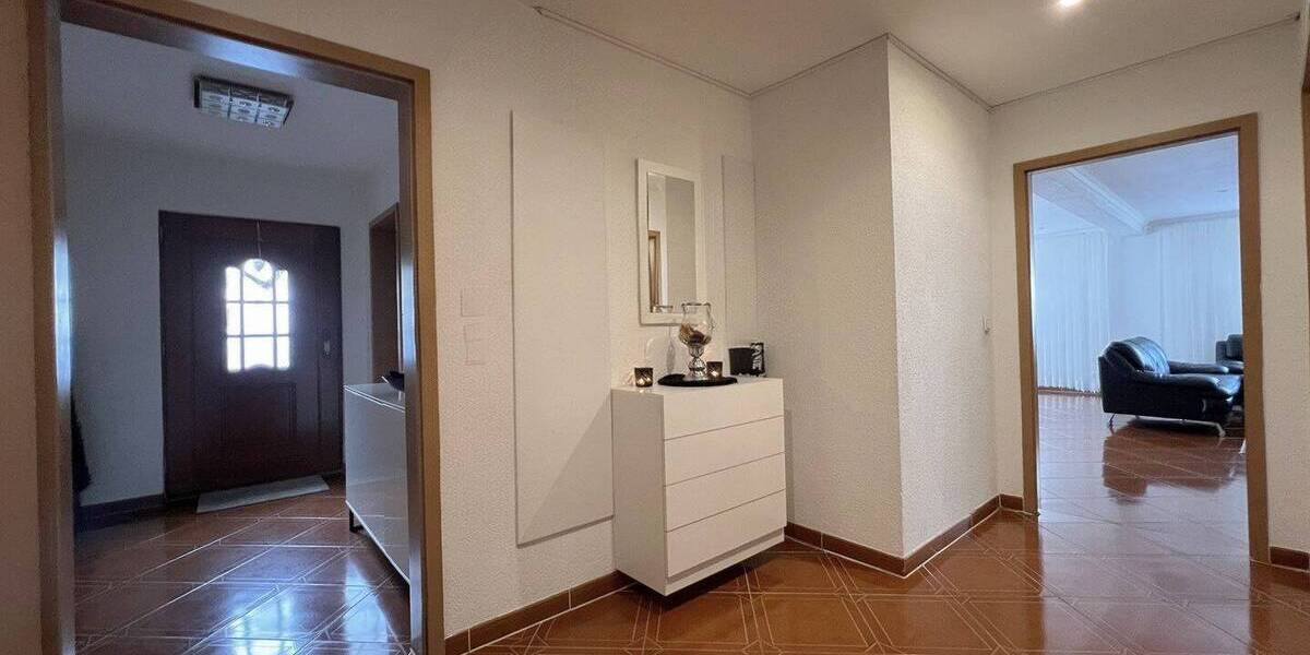 Einfamilienhaus Bruchsal Helmsheim - 7 Zimmer, 153 m&sup2;, 599.000&euro; | Angebot:25745787