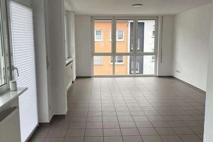 Wohnung Pforzheim Weststadt - 2 Zimmer, 65 m&sup2;, 630&euro; | Angebot:26553057