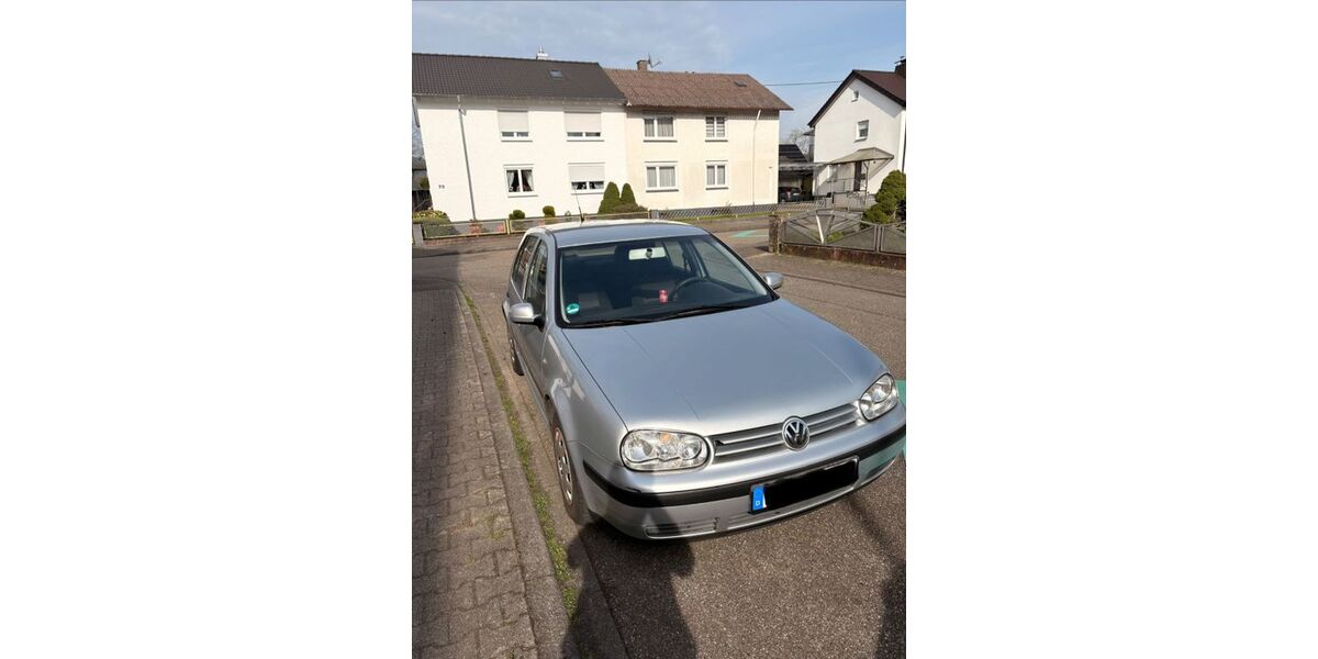 VW Golf 201.000 km 1.290 &euro; Gaggenau 76571