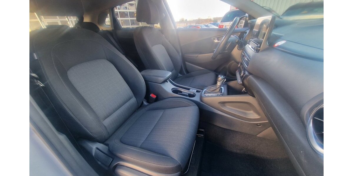 Hyundai Kona 1.6GDI Prime NAVI Klimaautomatik 77.000 km 20.998 &euro; Landau 76829