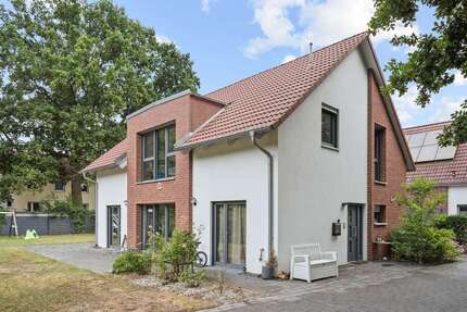 Haus zum Kaufen in Langenhagen 813.000 € 148 m²