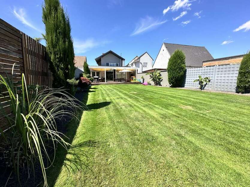 Haus zum Kaufen in Hördt 659.000 € 283.61 m²