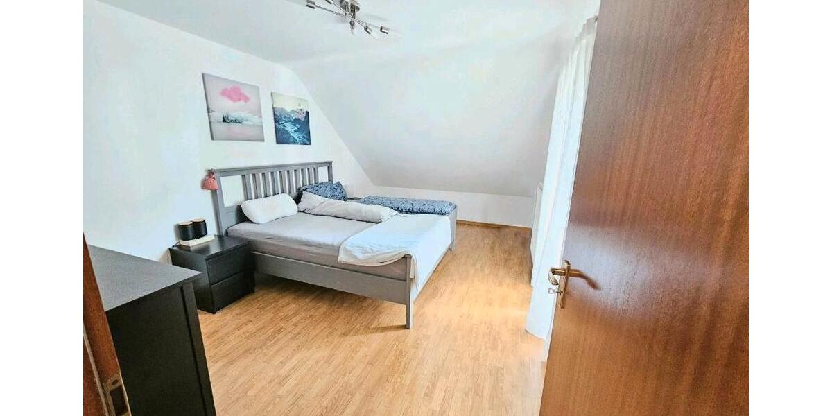 Dachgeschoßwohnung Gernsbach - 3 Zimmer, 87 m&sup2;, 910&euro; | Angebot:26420782