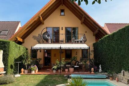 Gepflegtes Einfamilienhaus mit Pool provisionsfrei