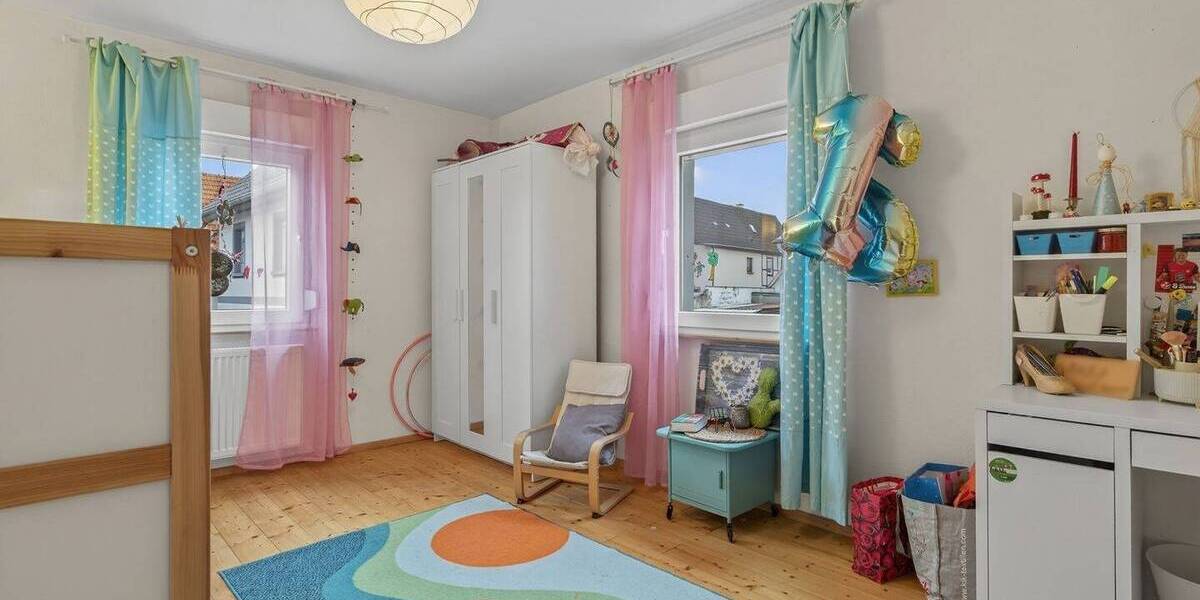 Einfamilienhaus Herxheim bei Landau/Pfalz Herxheim - 8 Zimmer, 216 m&sup2;, 300.000&euro; | Angebot:25680925