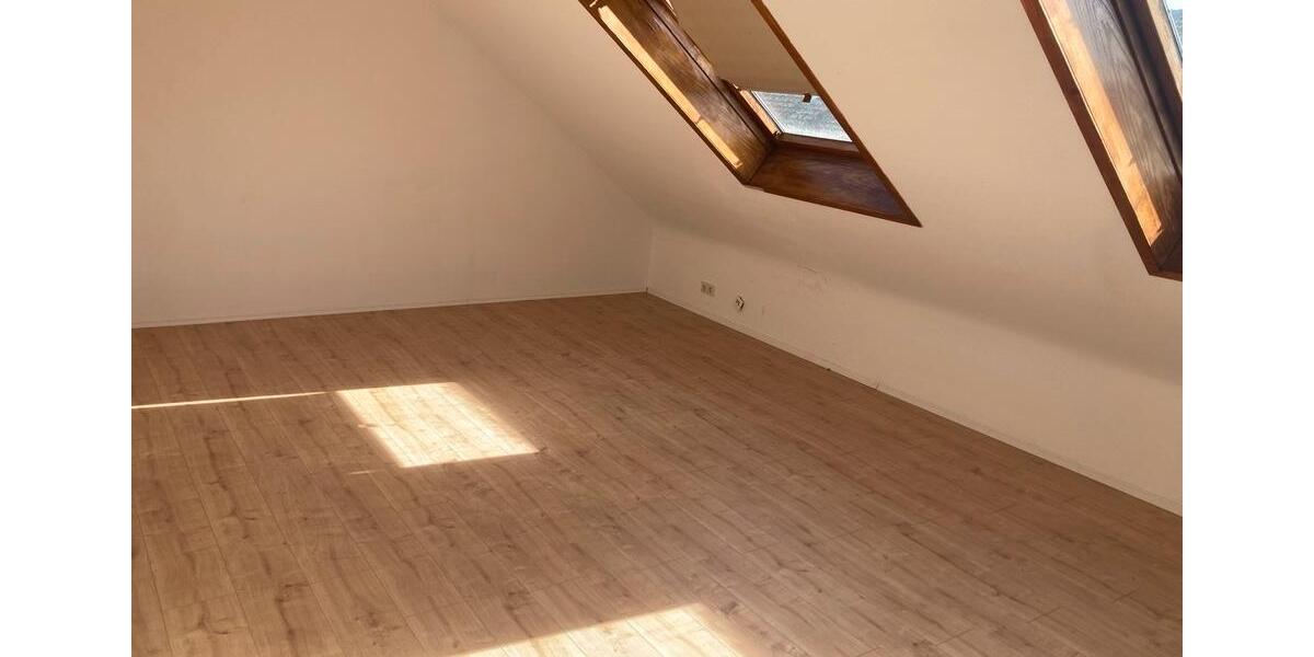Dachgeschoßwohnung Karlsruhe Neureut - 3 Zimmer, 53 m&sup2;, 165.000&euro; | Angebot:26965592