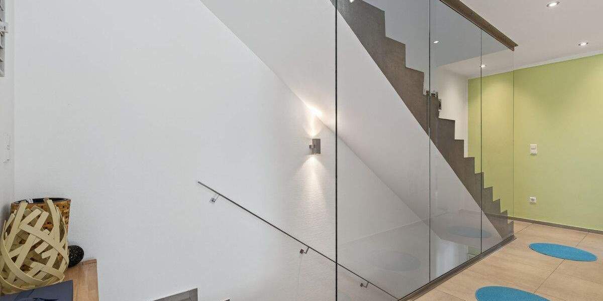 Doppelhaushälfte Malsch - 7 Zimmer, 243 m&sup2;, 775.000&euro; | Angebot:24860356