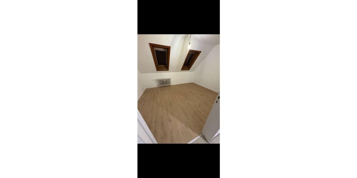 Dachgeschoßwohnung Karlsruhe Daxlanden - 3 Zimmer, 72 m&sup2;, 1.100&euro; | Angebot:25369093
