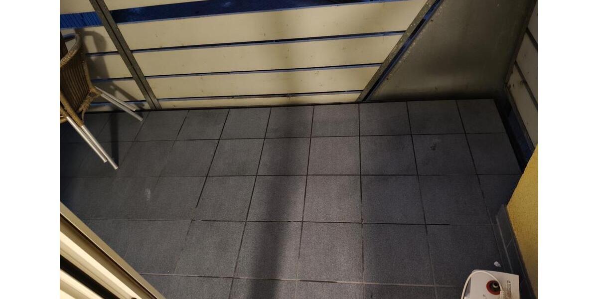 Etagenwohnung Weingarten (Baden) - 2 Zimmer, 70 m&sup2;, 900&euro; | Angebot:24444717