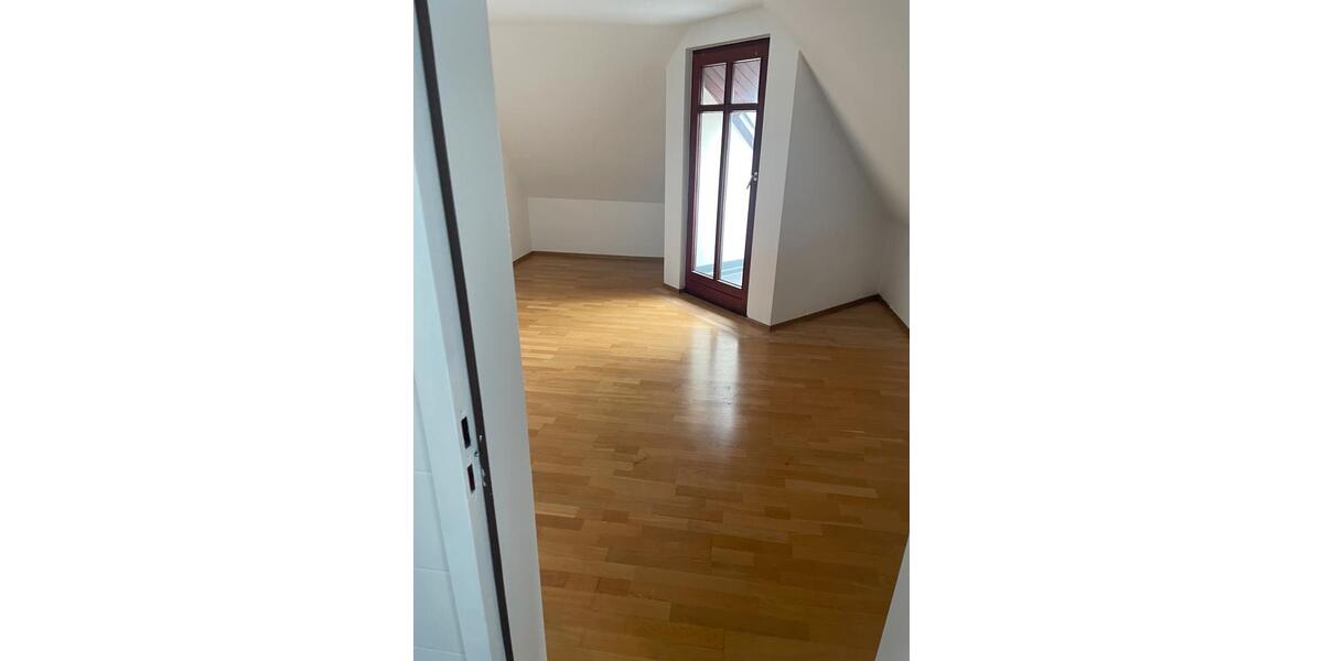 Dachgeschoßwohnung Rastatt - 2 Zimmer, 60 m&sup2;, 700&euro; | Angebot:25472488