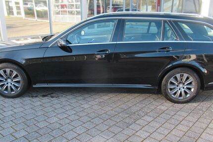 Mercedes-Benz E 200 241.000 km 8.990 &euro; Karlsruhe 76131