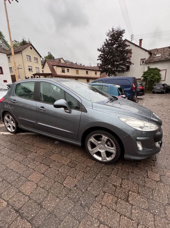 Peugeot 308 102.000 km 7.500 € Landau 76829