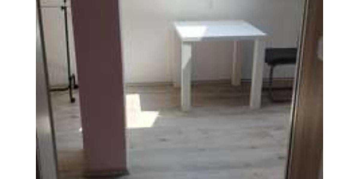 Helle 3-Zimmer DG-Wohnung 3 zimmer