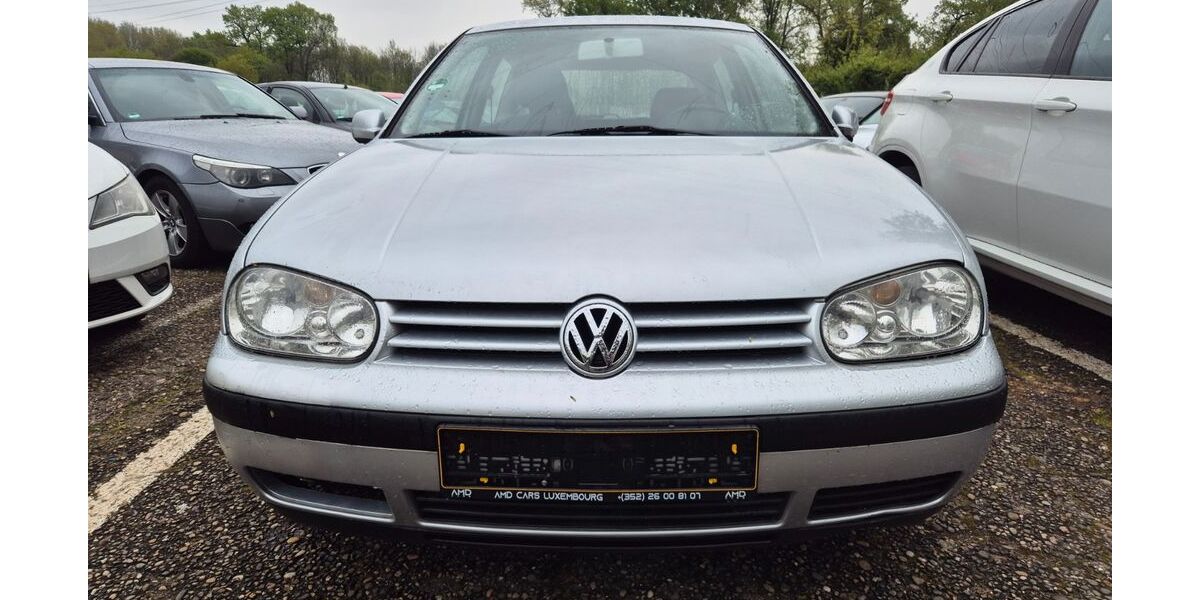 VW Golf 139.805 km 1.100 &euro; Karlsruhe 76137