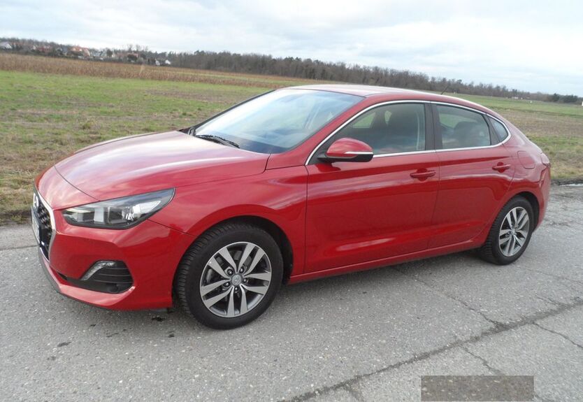 Hyundai i30 59.950 km 14.400 € Weingarten 76356