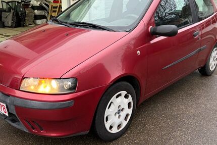 Fiat Punto 142.000 km 690 &euro; Bruchsal 76646