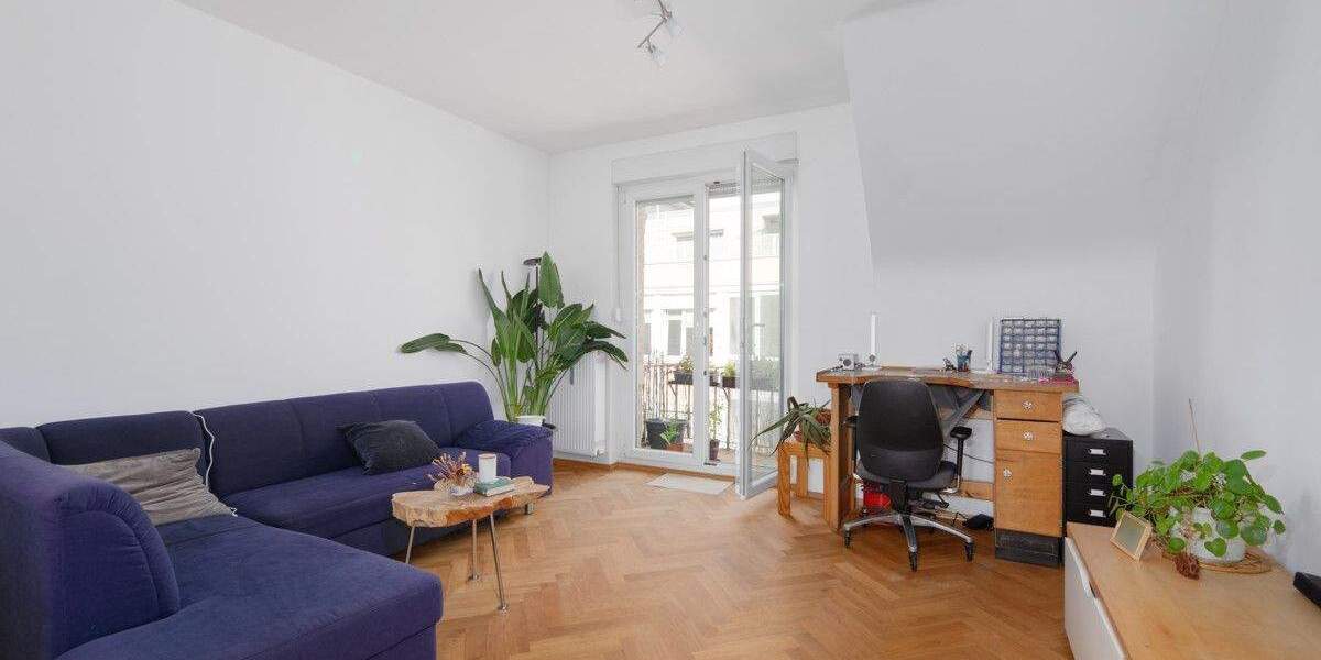 Etagenwohnung Pforzheim Nordstadt - 2 Zimmer, 72 m&sup2;, 215.000&euro; | Angebot:24860355