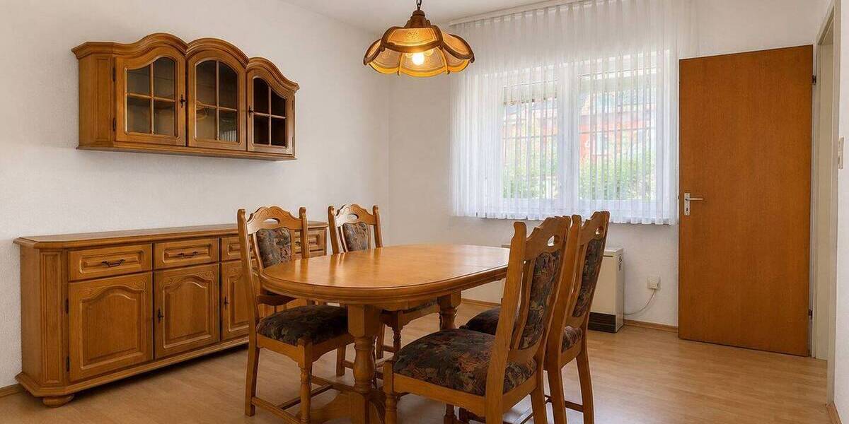 Mehrfamilienhaus, Wohnhaus Karlsruhe Knielingen - 8 Zimmer, 244 m&sup2;, 670.000&euro; | Angebot:26826320