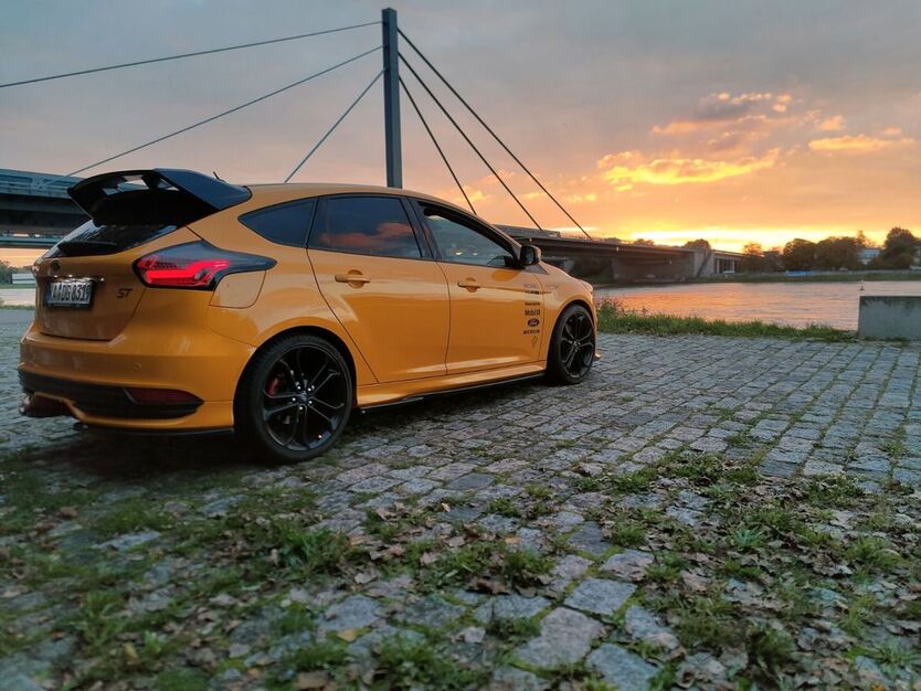 Ford Focus 118.169 km 15.800 € Ettlingen 76275