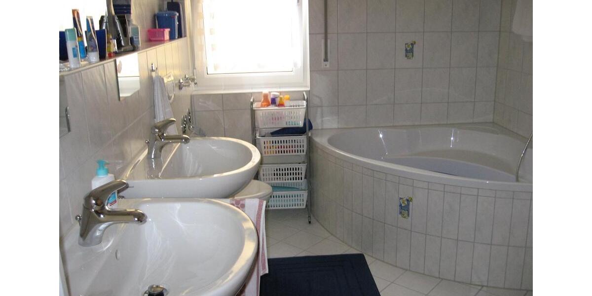 Etagenwohnung Wörth am Rhein - 4 Zimmer, 110 m&sup2;, 320.000&euro; | Angebot:19044285