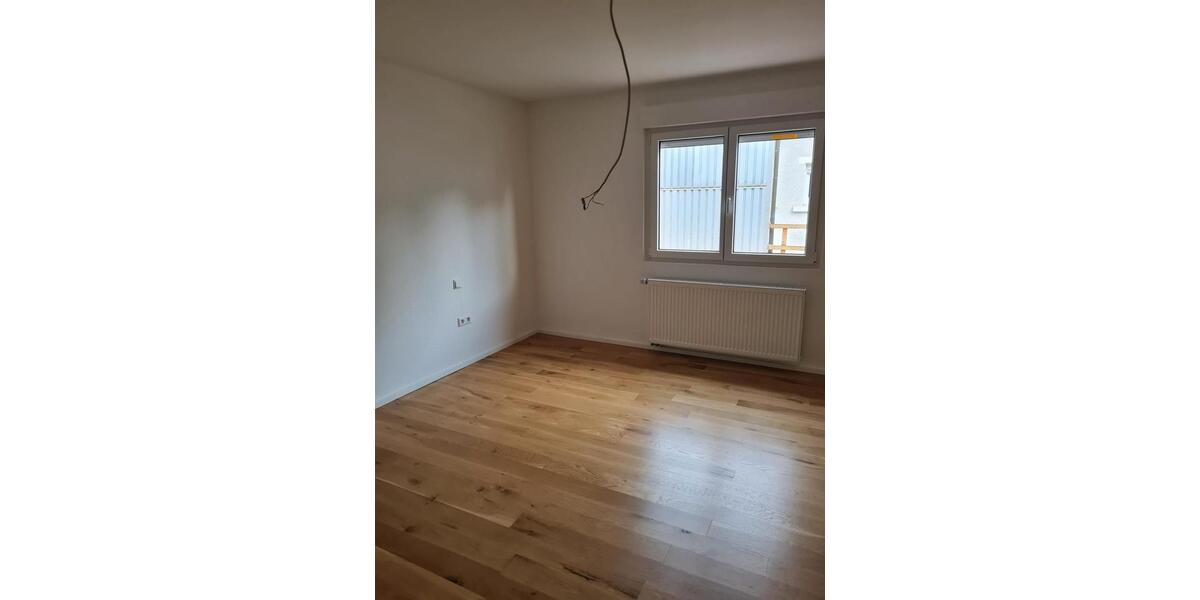 Erdgeschoßwohnung Bietigheim - 2 Zimmer, 80 m&sup2;, 1.080&euro; | Angebot:25403619