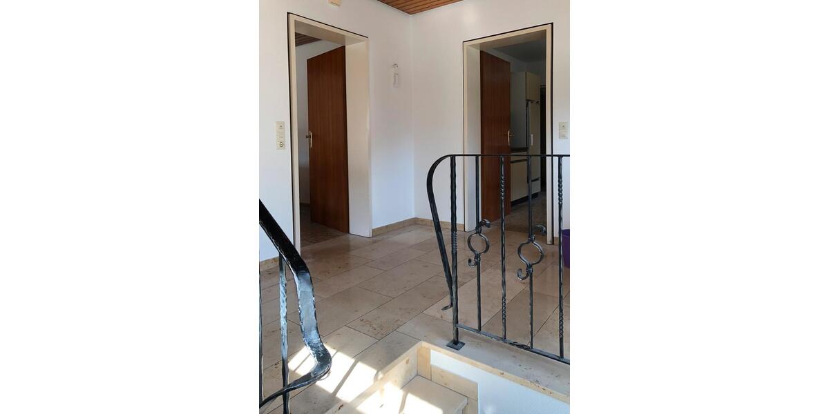 Einfamilienhaus Oberderdingen - 5 Zimmer, 141 m&sup2;, 1.410&euro; | Angebot:26348521