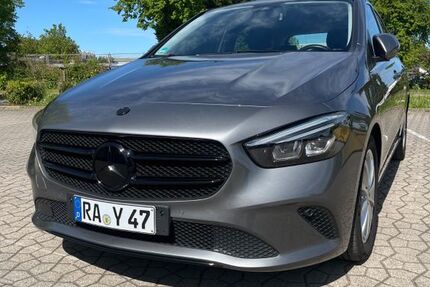 Mercedes-Benz B 200 125.600 km 16.300 &euro; Steinmauern 76479