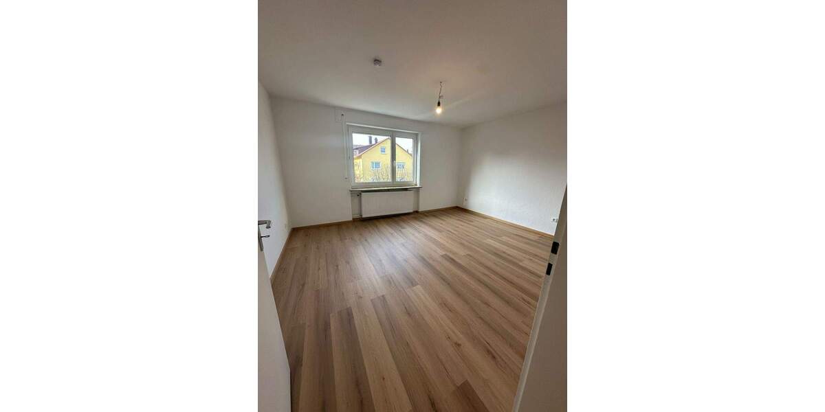Etagenwohnung Rastatt - 4 Zimmer, 86 m&sup2;, 950&euro; | Angebot:25730174