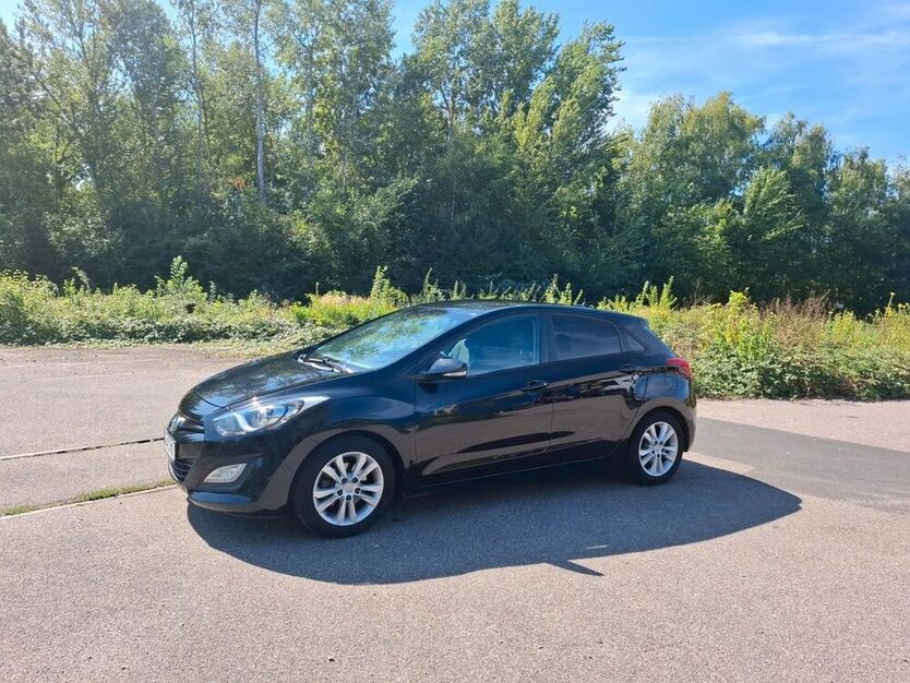 i30
