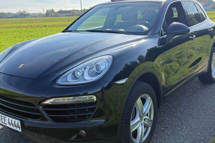 Porsche Cayenne 282.547 km 16.500 € Berg 76768