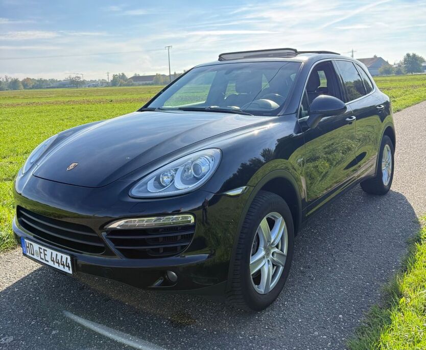 Porsche Cayenne 282.547 km 16.500 € Berg 76768