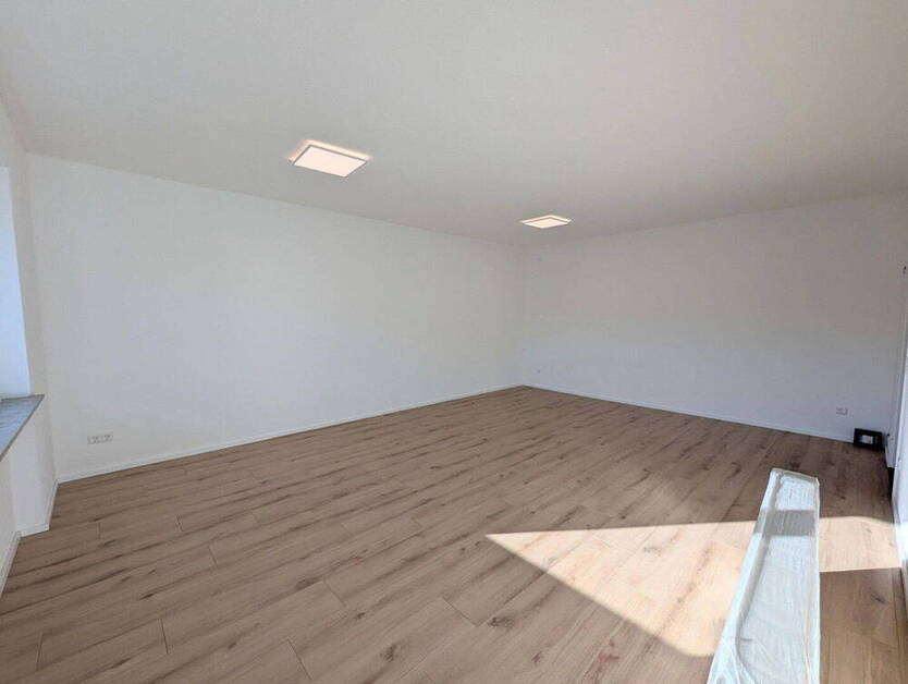 Erstbezug nach Modernisierung - Lichtdurchflutete 2-Zimmer-Wohnung