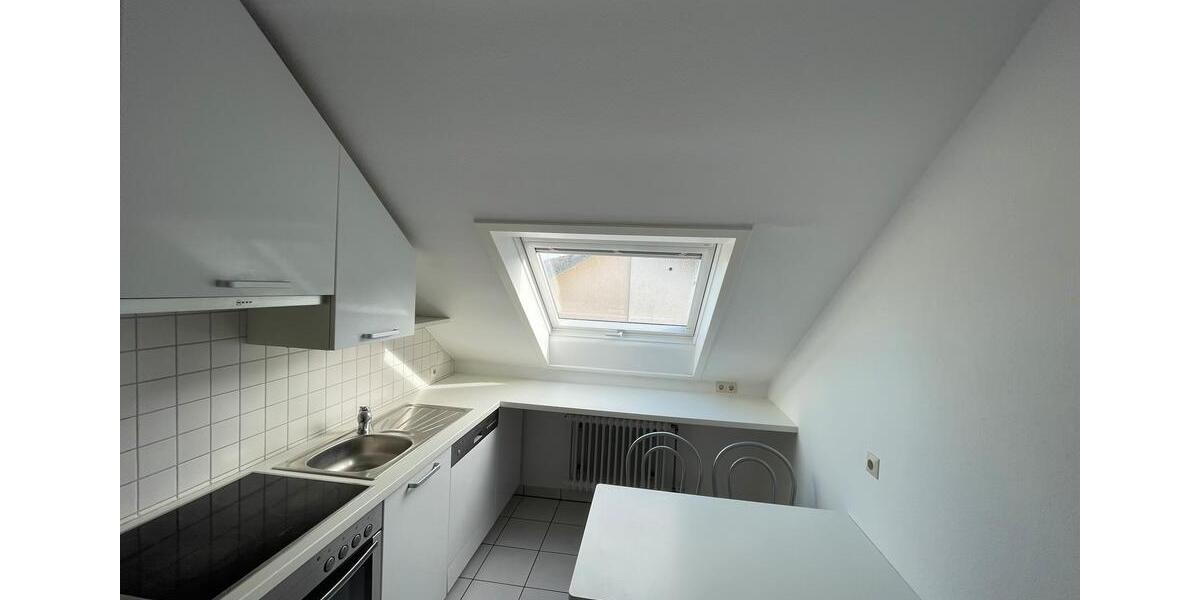 Dachgeschoßwohnung Malsch - 4 Zimmer, 100 m&sup2;, 1.200&euro; | Angebot:25614652