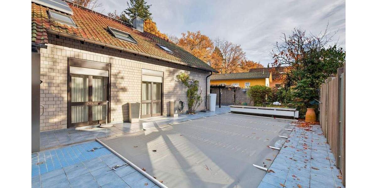 Einfamilienhaus Waldbronn / Etzenrot Etzenrot - 9 Zimmer, 252 m&sup2;, 895.000&euro; | Angebot:25681034