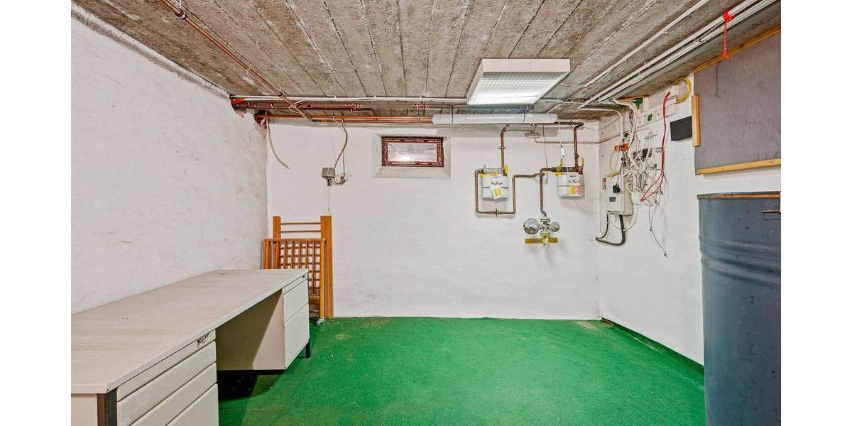 Mehrfamilienhaus, Wohnhaus Oberhausen-Rheinhausen Oberhausen - 8 Zimmer, 220 m&sup2;, 430.000&euro; | Angebot:26904256