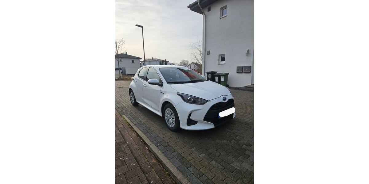 Toyota Yaris 26.800 km 16.499 &euro; Offenbach an der Queich 76877