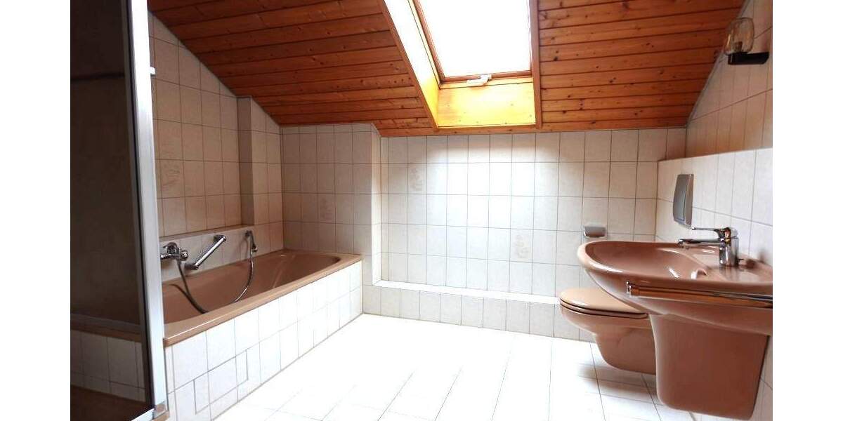 Doppelhaushälfte Pforzheim Nordstadt - 3 Zimmer, 92 m&sup2;, 465.000&euro; | Angebot:24426637