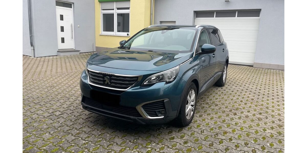 Peugeot 5008 200.000 km 8.490 &euro; Steinmauer 76479