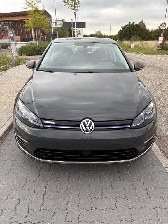 VW Golf 58.000 km 14.880 € Karlsruhe 76228