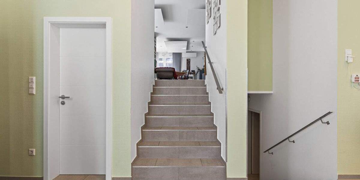 Doppelhaushälfte Malsch - 7 Zimmer, 243 m&sup2;, 775.000&euro; | Angebot:24860356