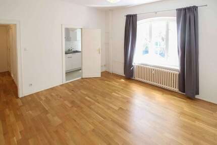 Wohnung zum Kaufen in Berlin 145.000 € 32.03 m²