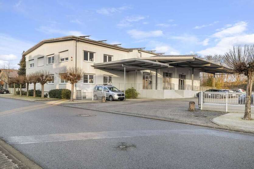 Büro in Hügelsheim 2.290.000 € 1046.07 m²